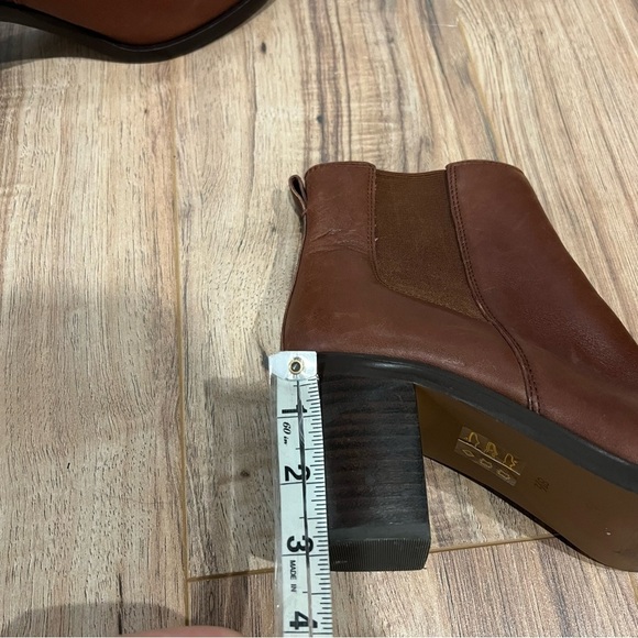 Madewell Newbury Chelsea Boot - Picture 6 of 16